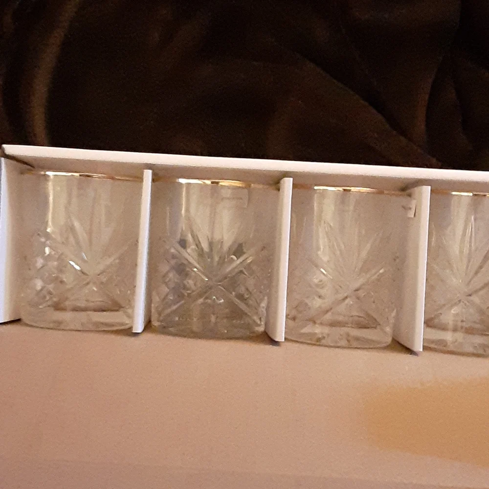 Dublin Collection Cut Crystal set of 4 old fashion glasses gold band 11 oz New…